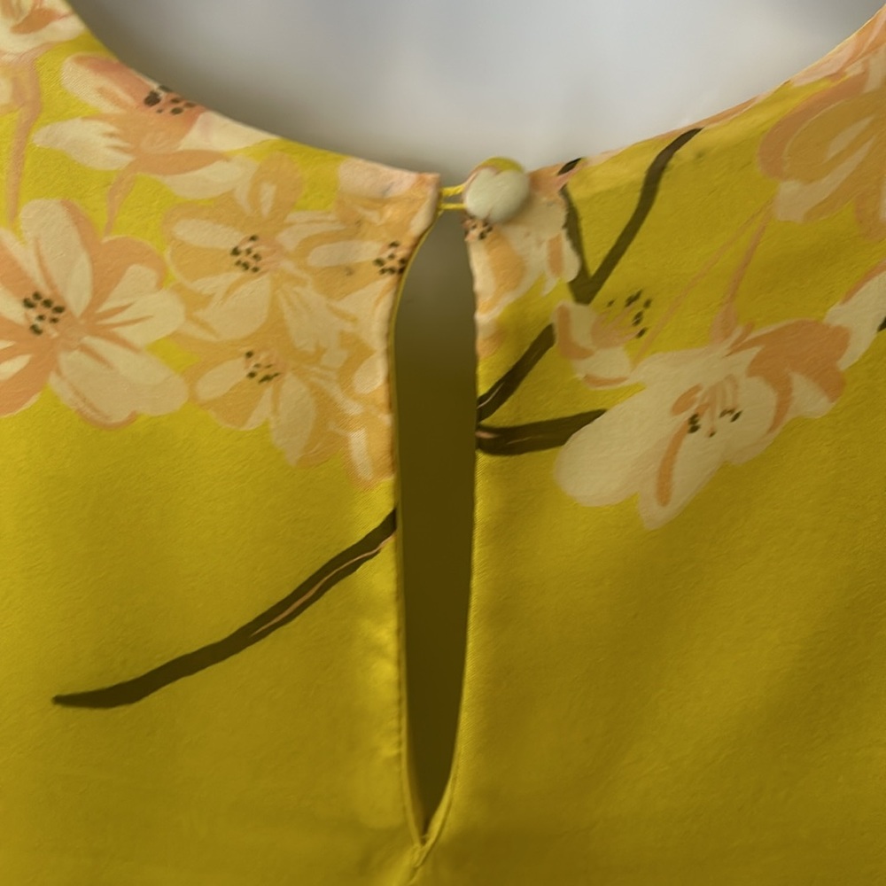 NATORI hokaido Blossom  floral blouse - Picture 9 of 10